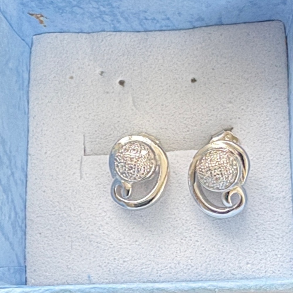 Elegant 925 Silver Swirl CZ Earrings - Picture 3 of 6